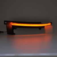 Bo�n� LED kou�ov� blinkry do zrc�tek s funkc� dynamick�ho b�hu Audi A8 (D3) -- rok v�roby 2007-10