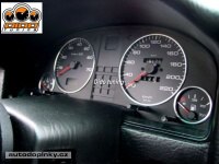 EVO RINGS r�me�ky kolem palubn�ch p��stroj� z le�t�n�ho hlin�ku Audi 80 B3/B4   -- rok v�roby 85-95� ( po�et d�l� v sad� 4 )